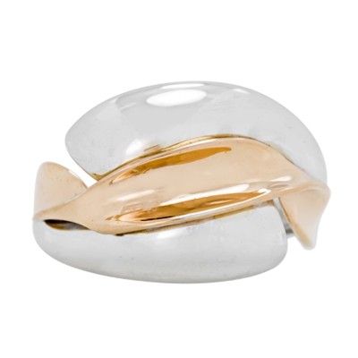 Anillo franjas, dos tonos, rodinado, en oro amarillo 18 kilates.