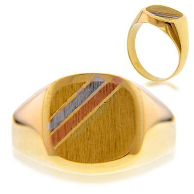  Anillo, hombre, en oro amarillo de 18 Kilates rodinado.